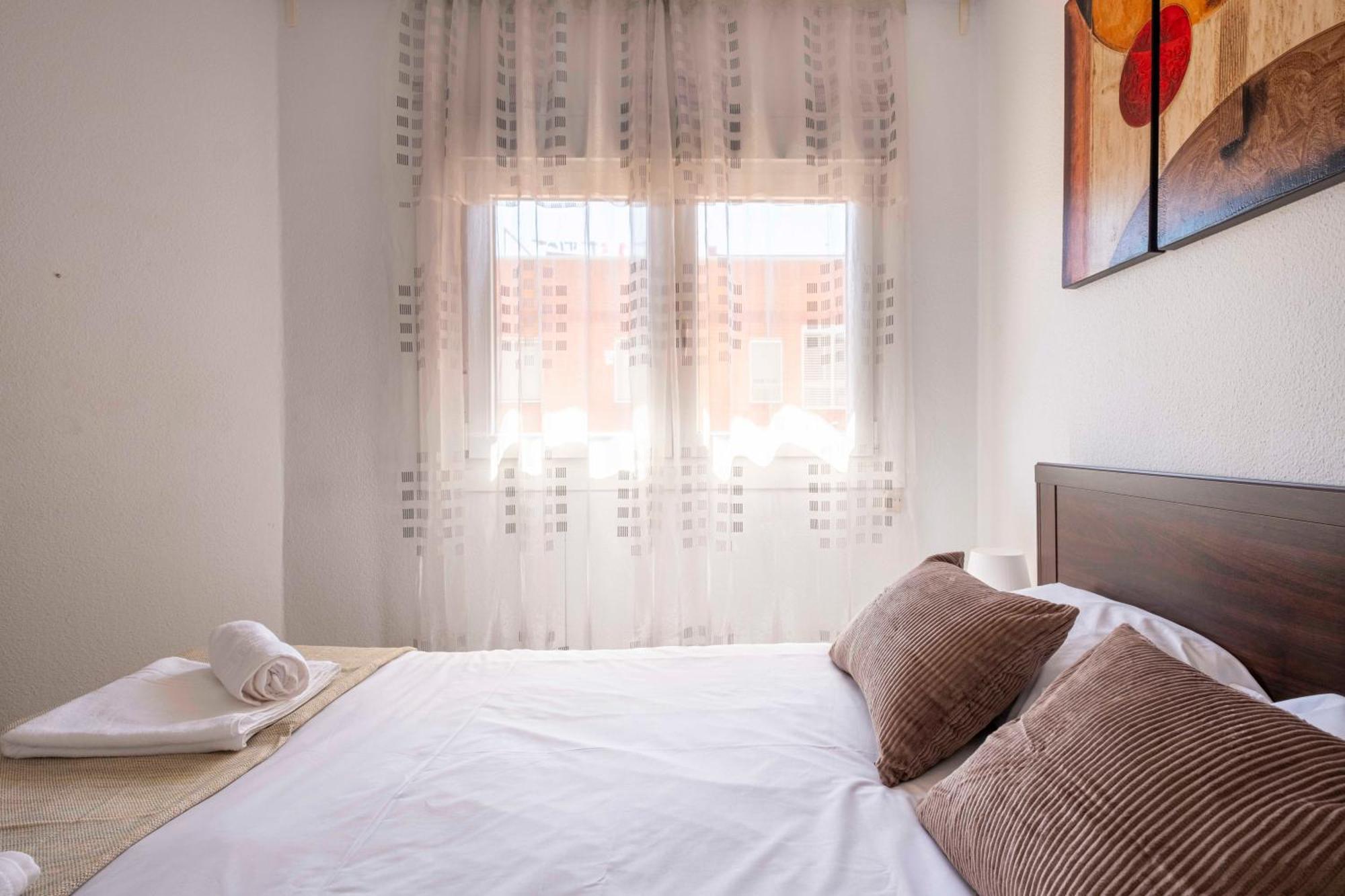 5 Min To The Sea And 15 Min To Barcelona Center Appartement Sant Adria de Besos Buitenkant foto