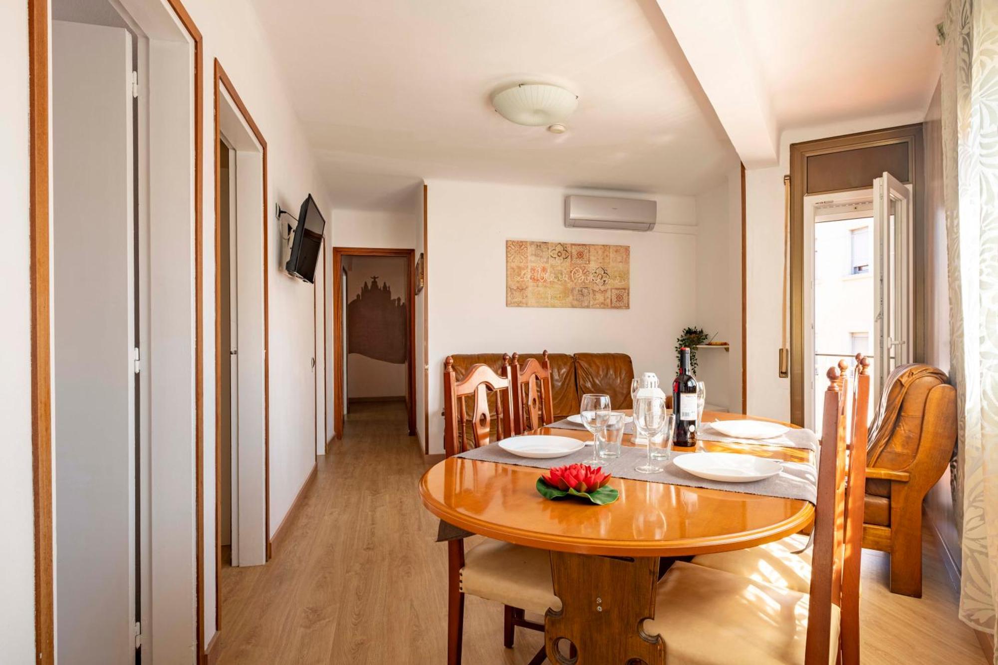 5 Min To The Sea And 15 Min To Barcelona Center Appartement Sant Adria de Besos Buitenkant foto
