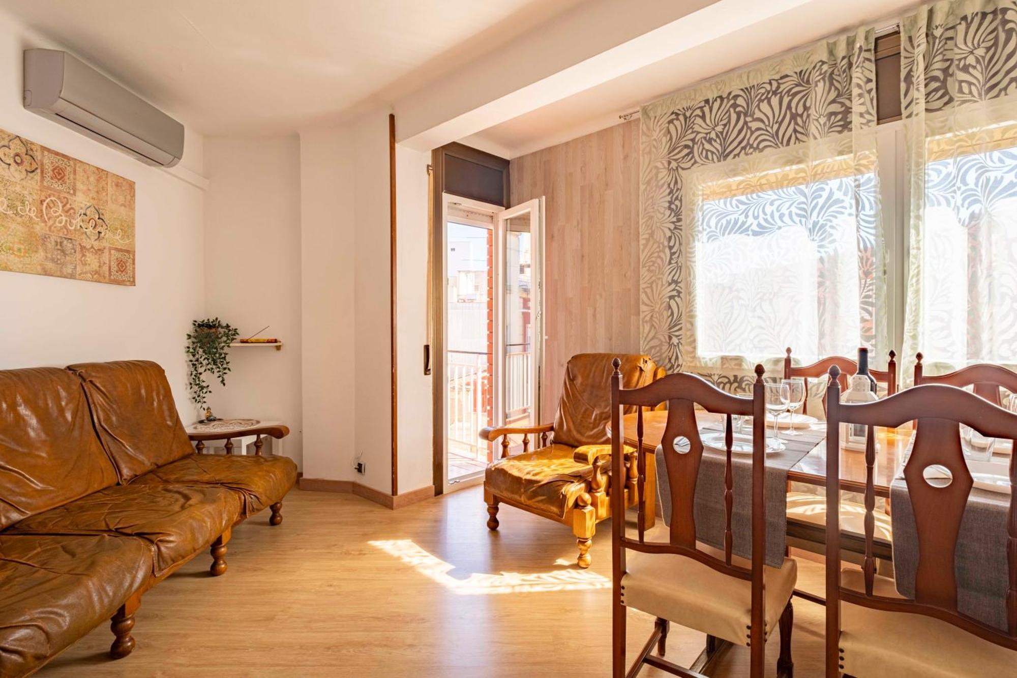 5 Min To The Sea And 15 Min To Barcelona Center Appartement Sant Adria de Besos Buitenkant foto