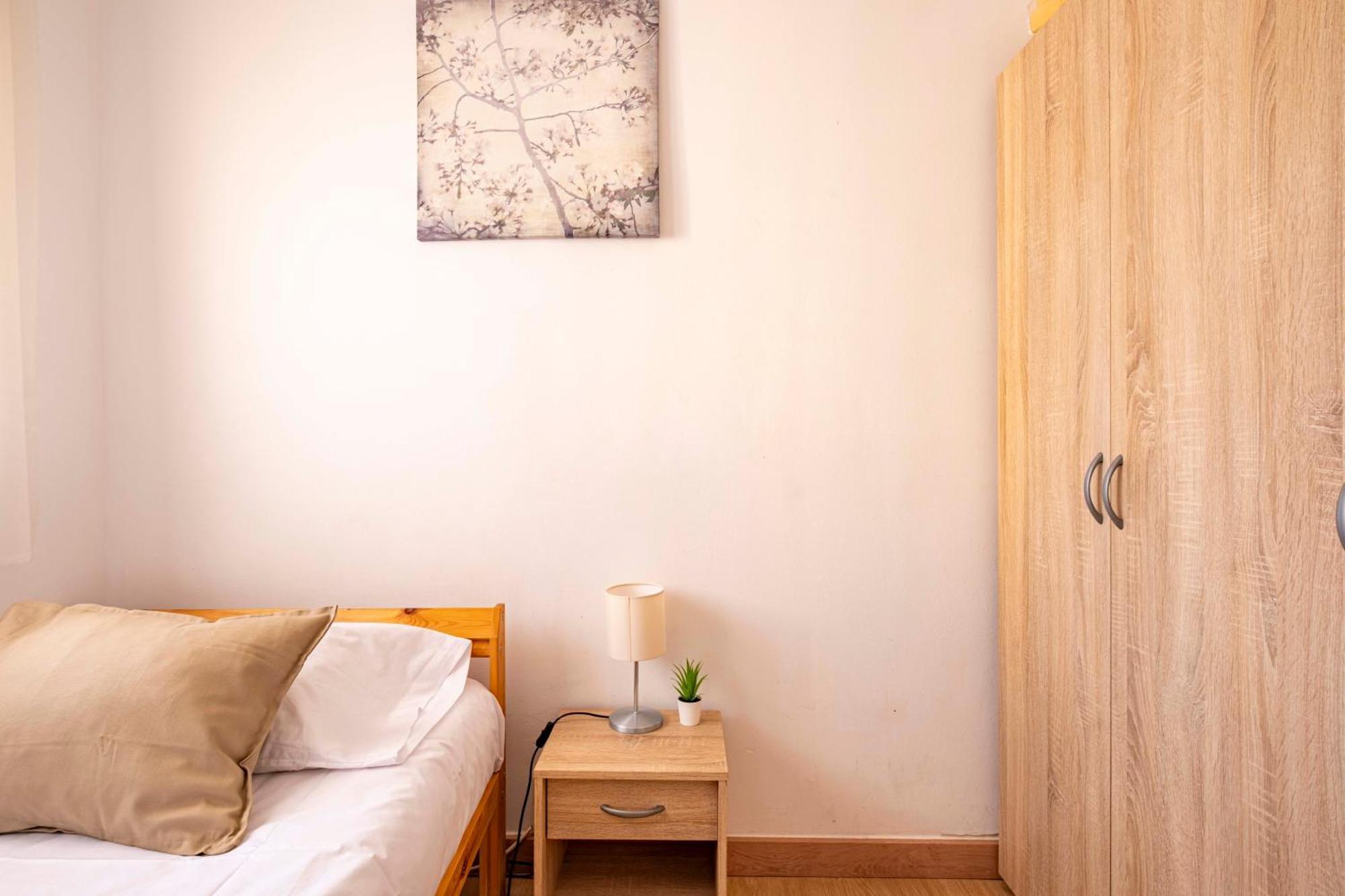 5 Min To The Sea And 15 Min To Barcelona Center Appartement Sant Adria de Besos Buitenkant foto