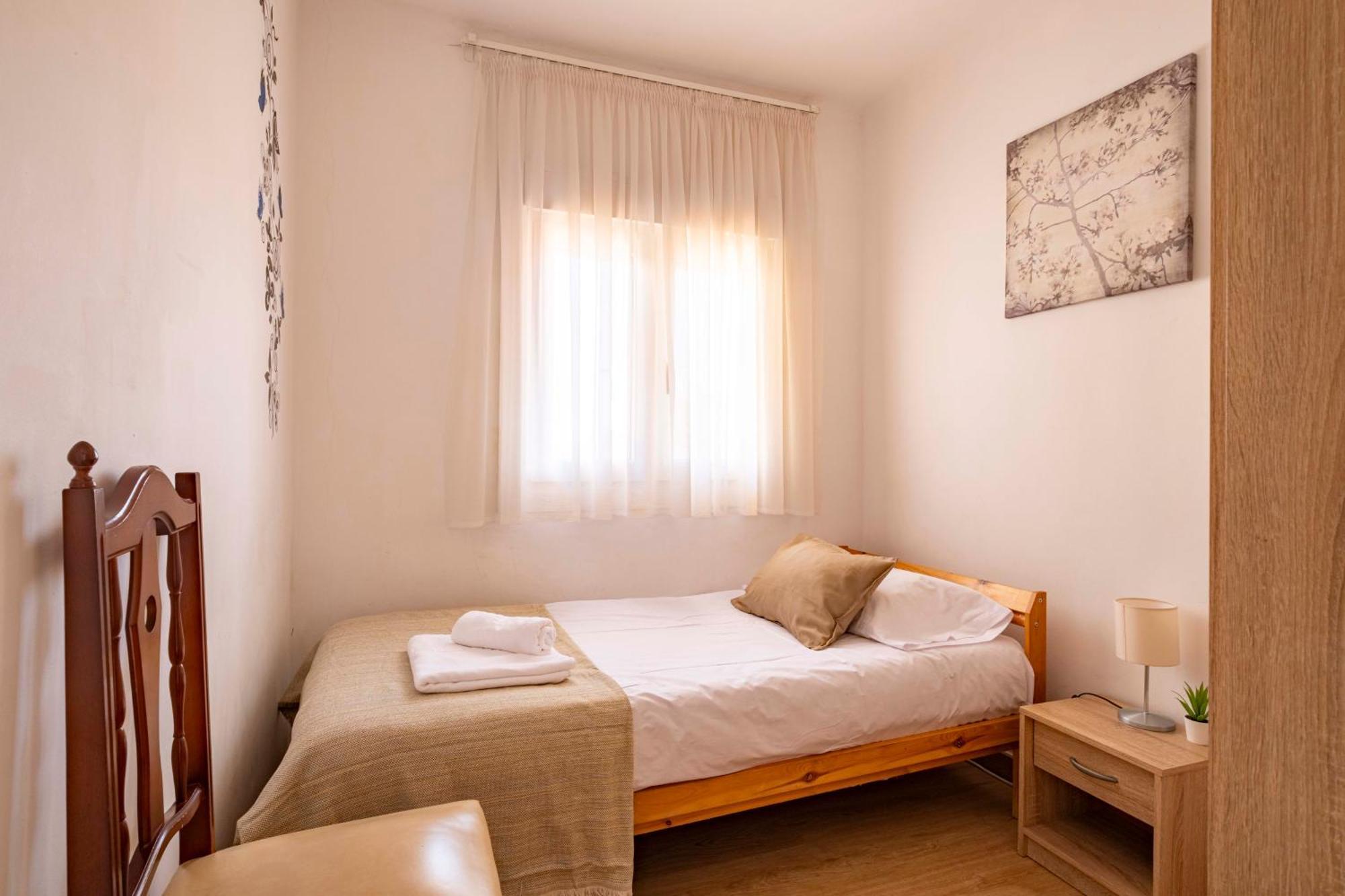 5 Min To The Sea And 15 Min To Barcelona Center Appartement Sant Adria de Besos Buitenkant foto