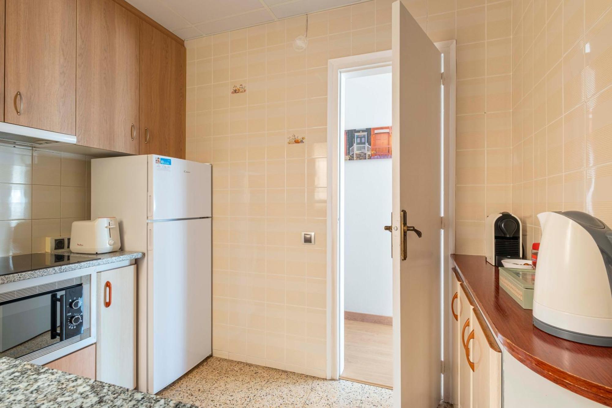 5 Min To The Sea And 15 Min To Barcelona Center Appartement Sant Adria de Besos Buitenkant foto