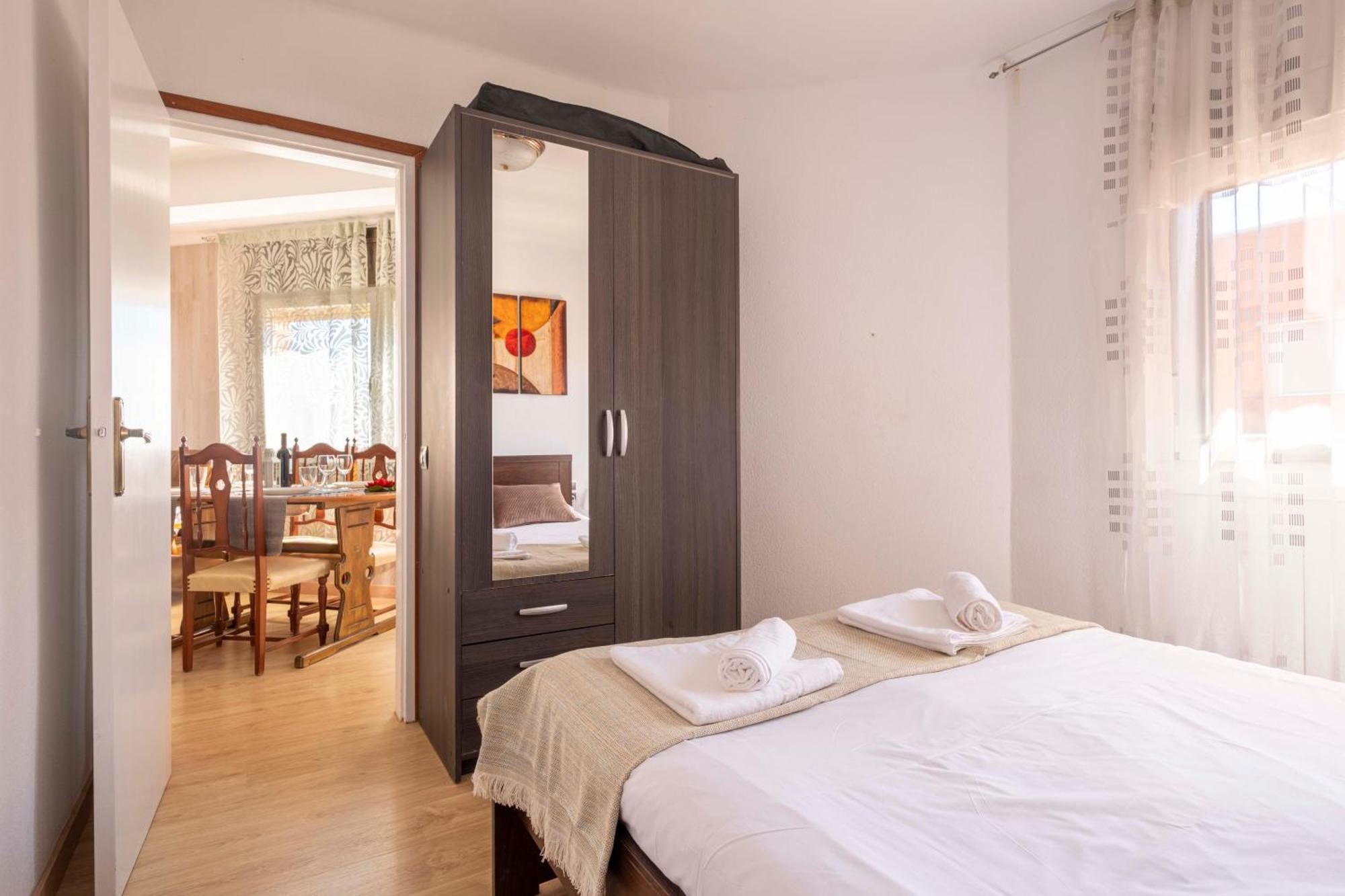 5 Min To The Sea And 15 Min To Barcelona Center Appartement Sant Adria de Besos Buitenkant foto
