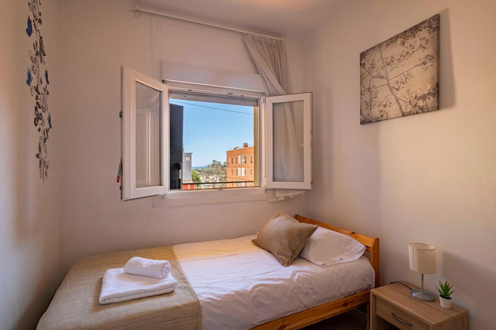 5 Min To The Sea And 15 Min To Barcelona Center Appartement Sant Adria de Besos Buitenkant foto
