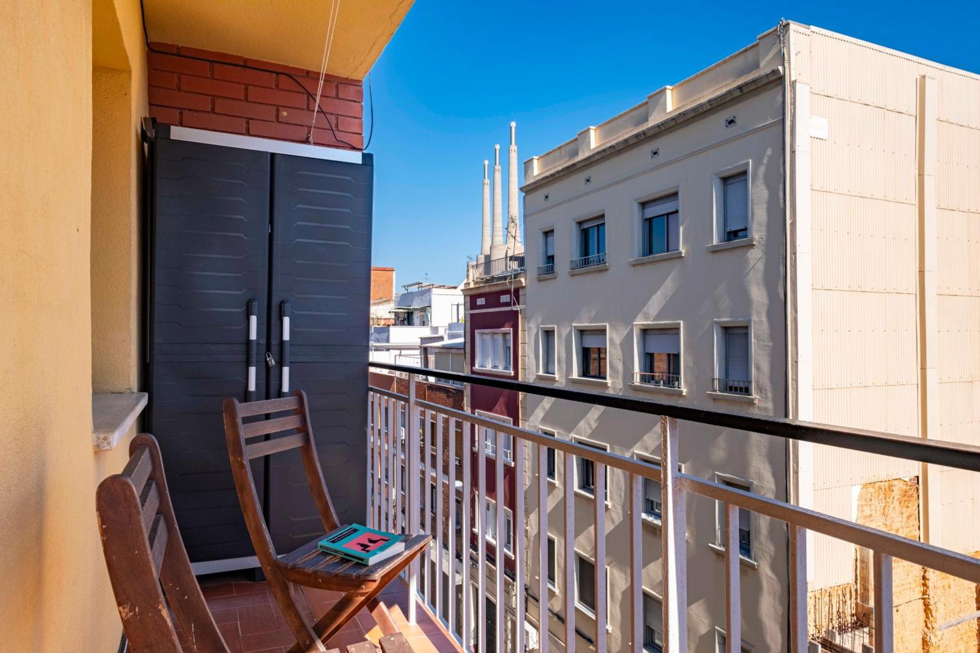5 Min To The Sea And 15 Min To Barcelona Center Appartement Sant Adria de Besos Buitenkant foto