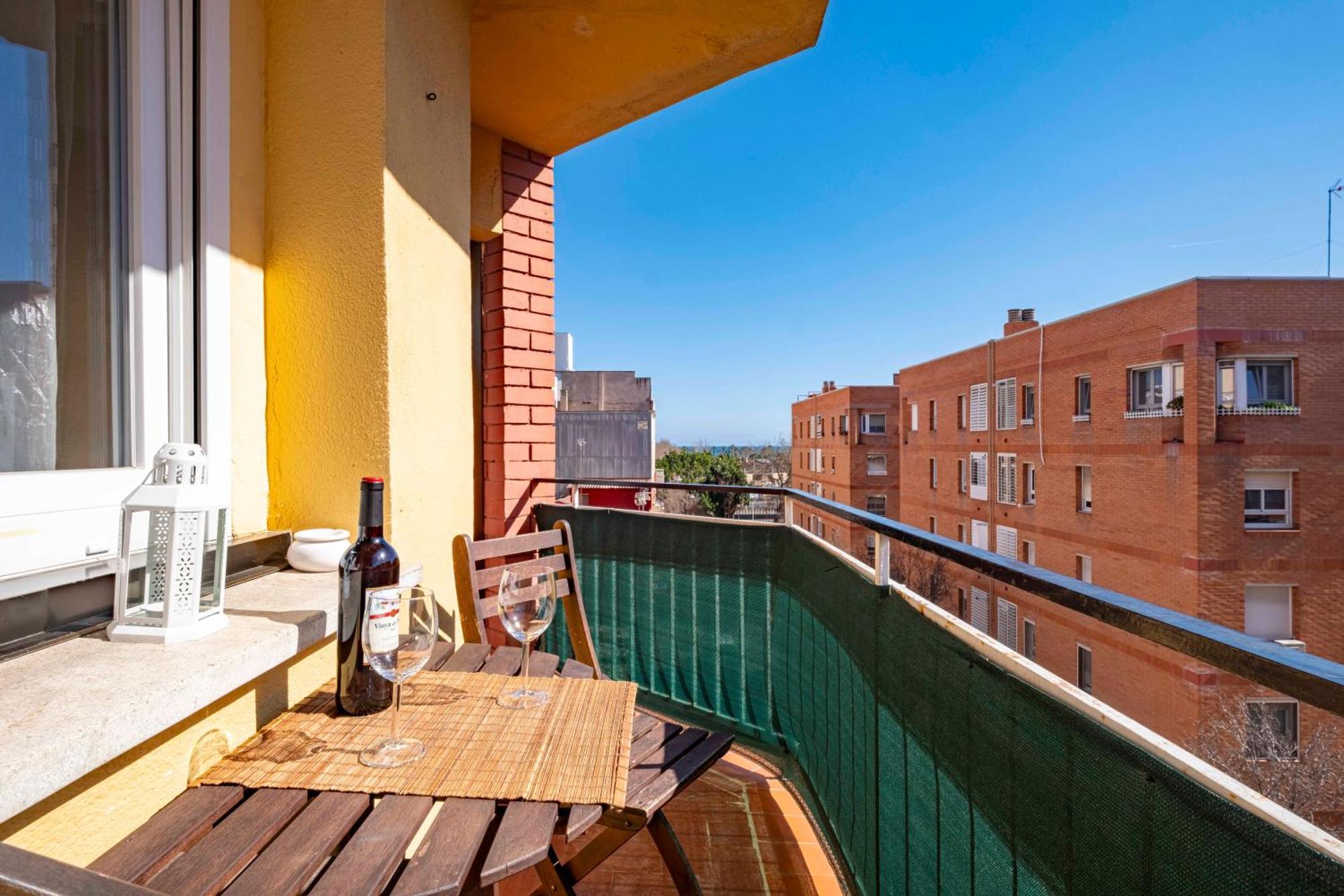 5 Min To The Sea And 15 Min To Barcelona Center Appartement Sant Adria de Besos Buitenkant foto